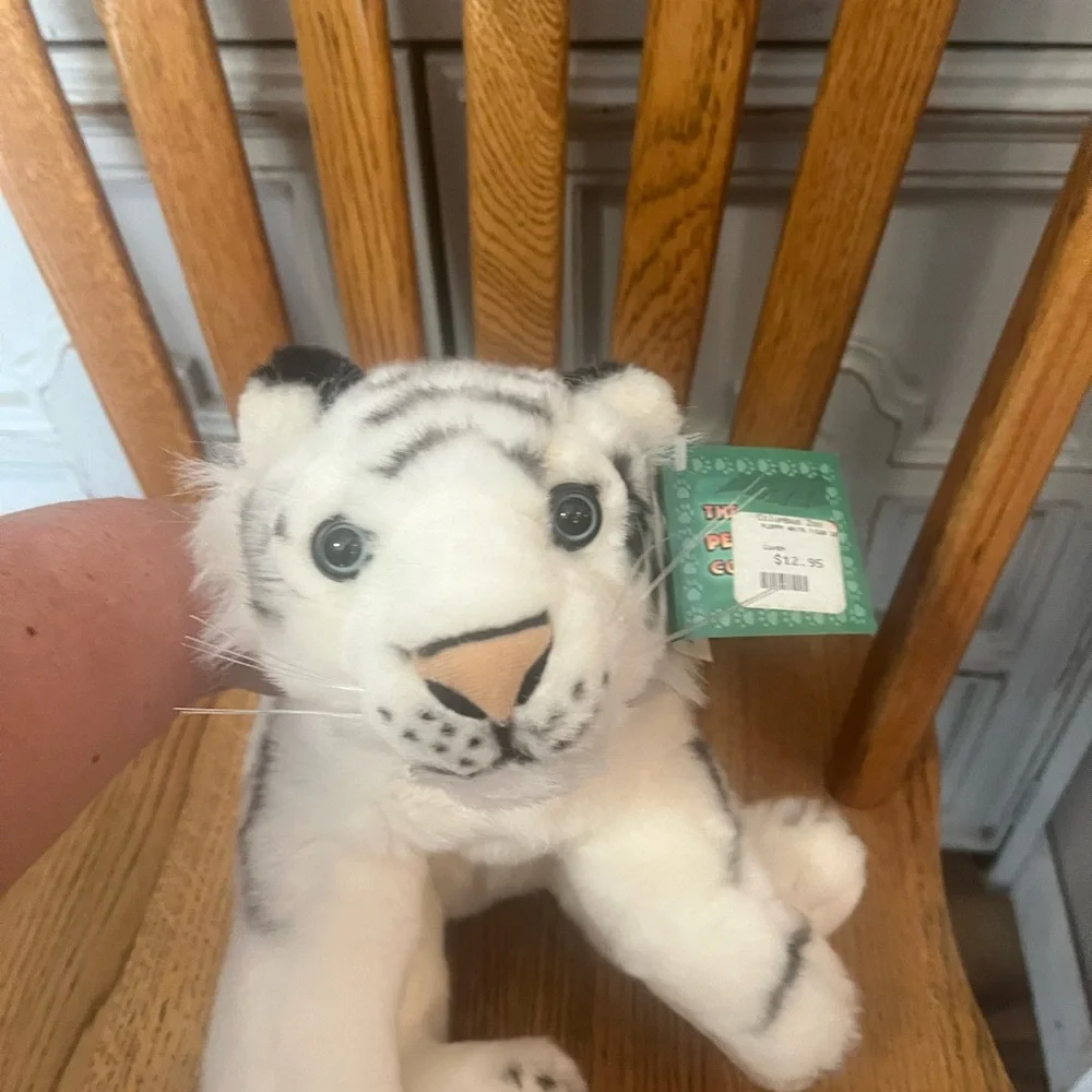 NWT petting zoo White Tiger Plush Toy. 🧸 1994.